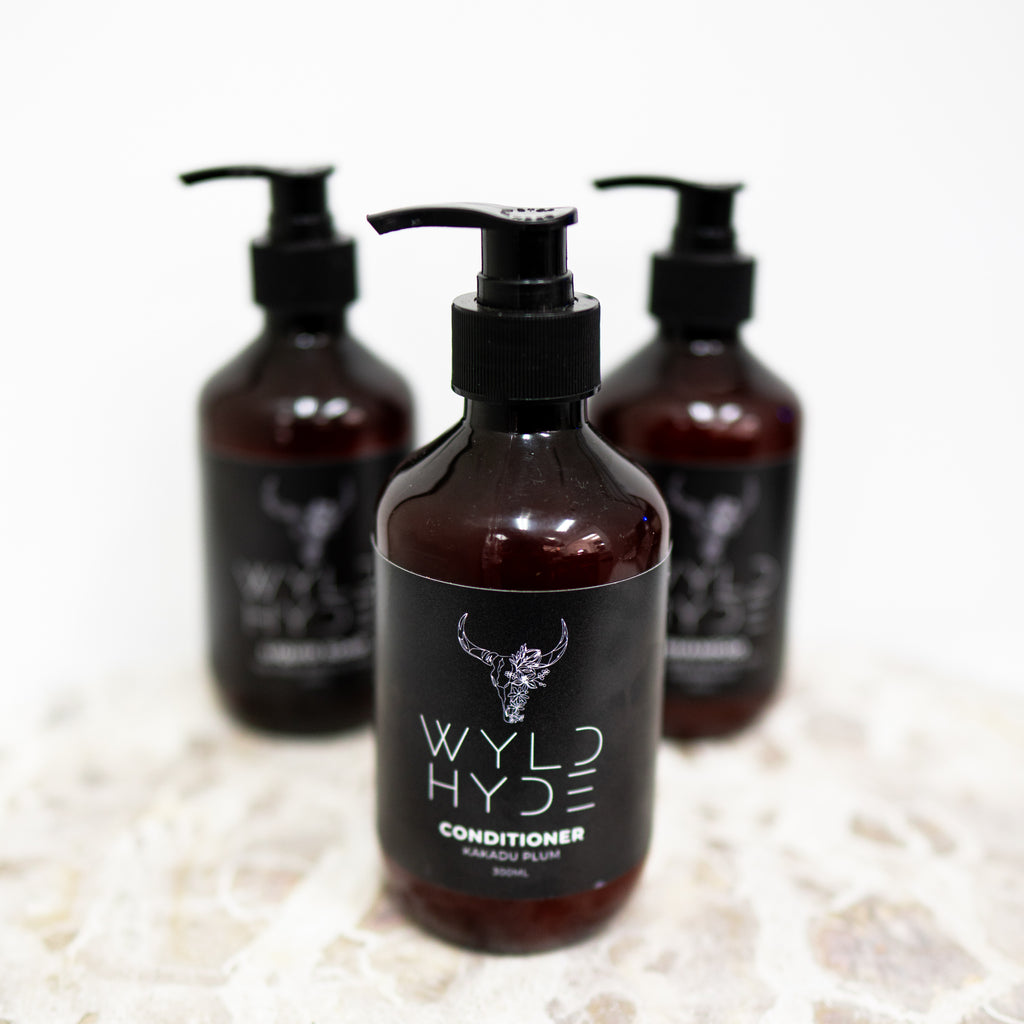 Natural hair conditioner with shea butter and aloe vera