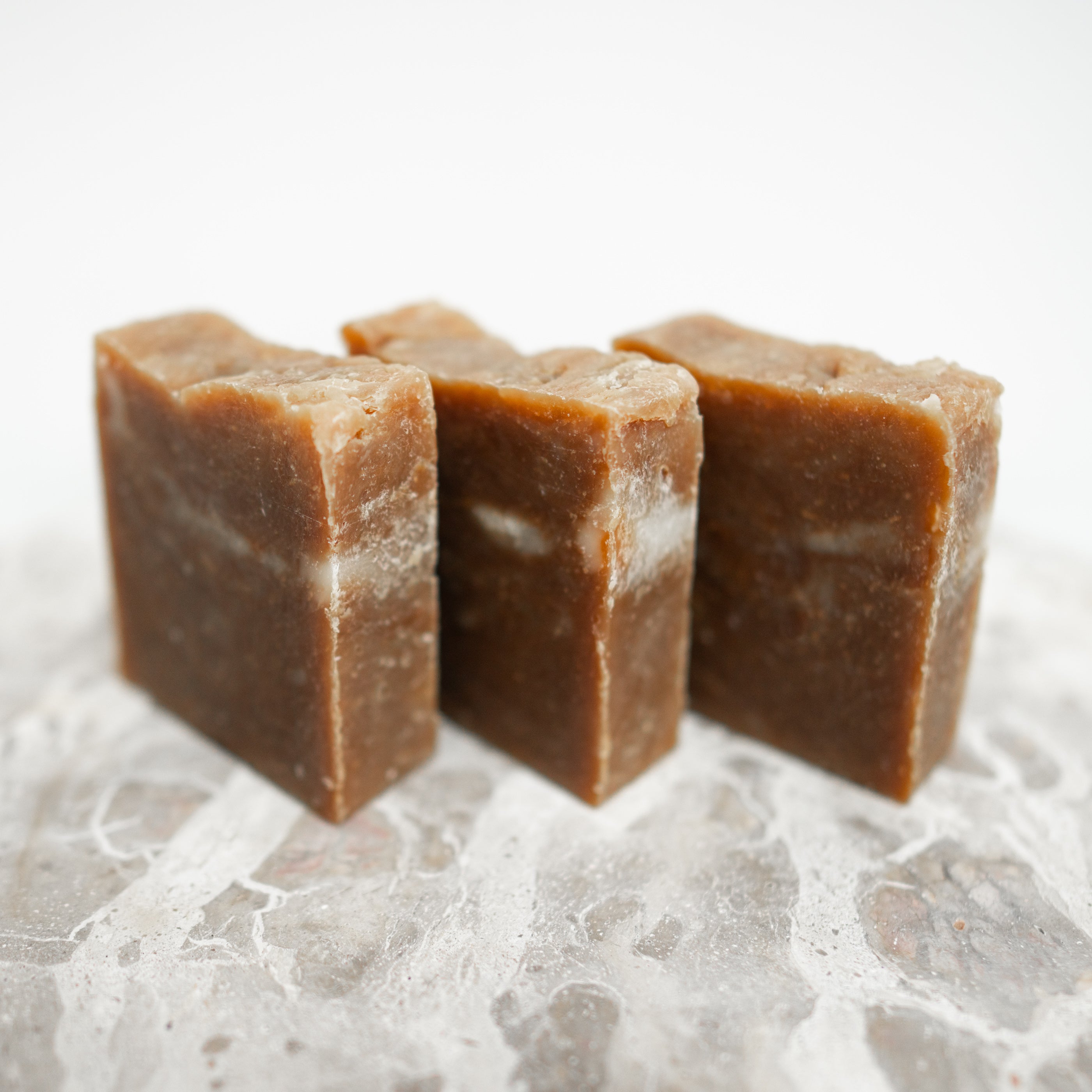 Kakadu Plum & Pink Clay shampoo bar for added shine